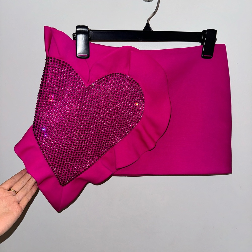 AREA Hot Pink Mini Skirt with Heart Appliqué - Picture 2 of 5